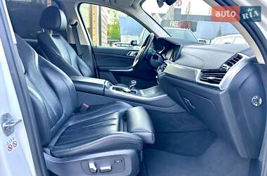 Внедорожник / Кроссовер BMW X5 2019 в 