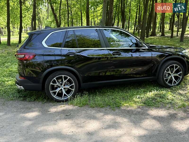 Внедорожник / Кроссовер BMW X5 2022 в Днепре