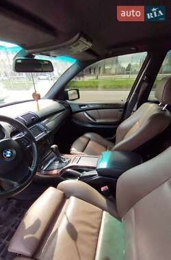 Позашляховик / Кросовер BMW X5 2002 в 