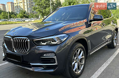 Позашляховик / Кросовер BMW X5 2019 в 