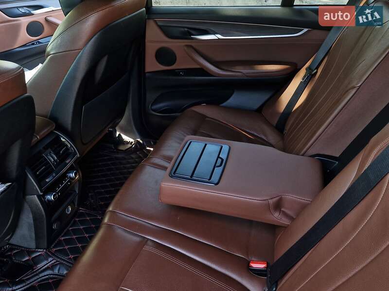 Позашляховик / Кросовер BMW X5 2015 в Миколаєві
