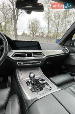 Внедорожник / Кроссовер BMW X5 2019 в 