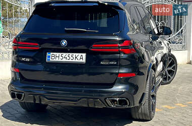 Позашляховик / Кросовер BMW X5 2022 в 