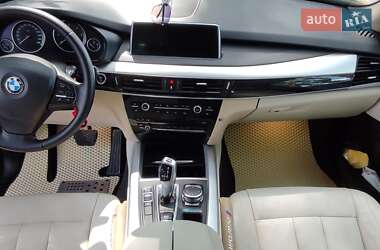 Позашляховик / Кросовер BMW X5 2015 в 