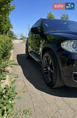Позашляховик / Кросовер BMW X5 2009 в 