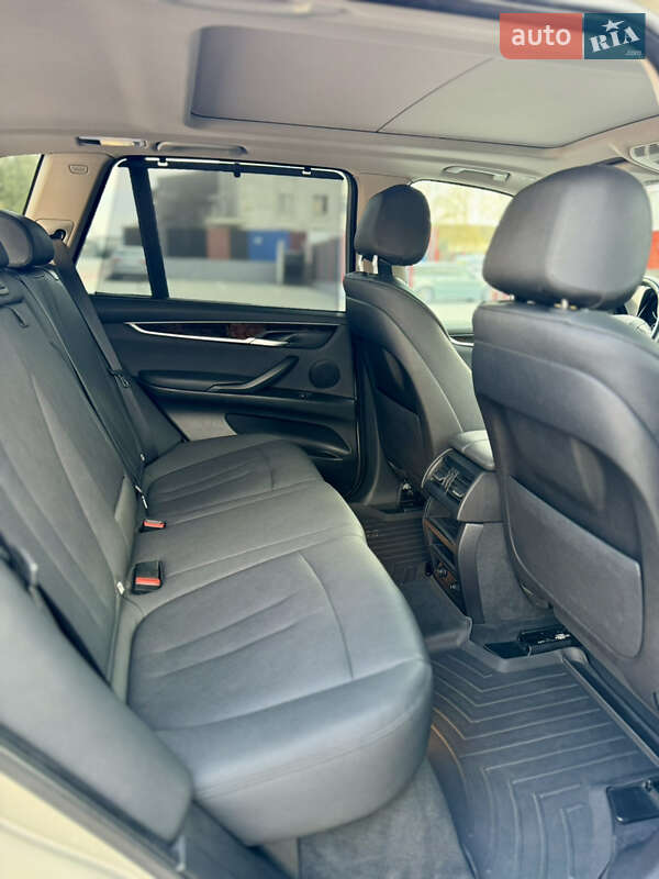 Позашляховик / Кросовер BMW X5 2015 в Львові