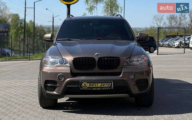 Внедорожник / Кроссовер BMW X5 2011 в Черновцах