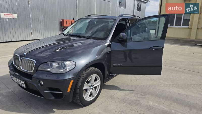 Внедорожник / Кроссовер BMW X5 2012 в Полтаве
