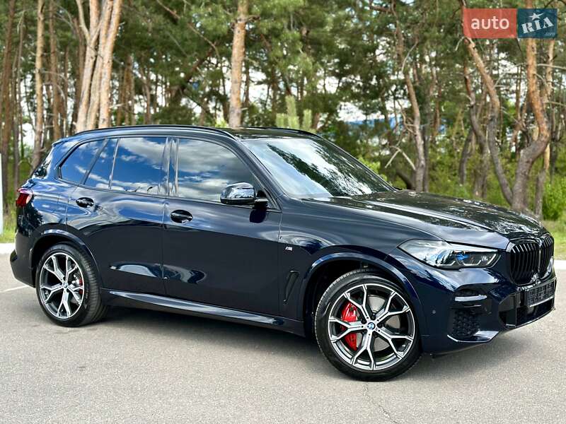 Внедорожник / Кроссовер BMW X5 2022 в Киеве