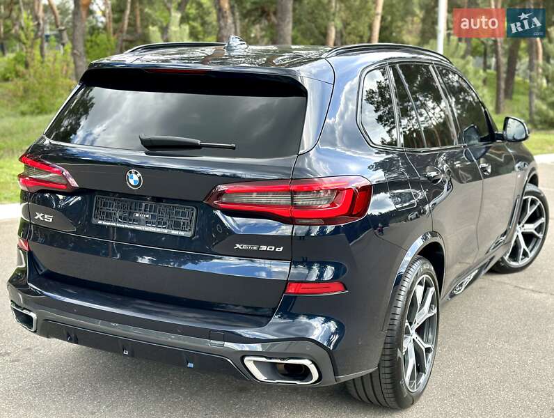 Внедорожник / Кроссовер BMW X5 2022 в Киеве