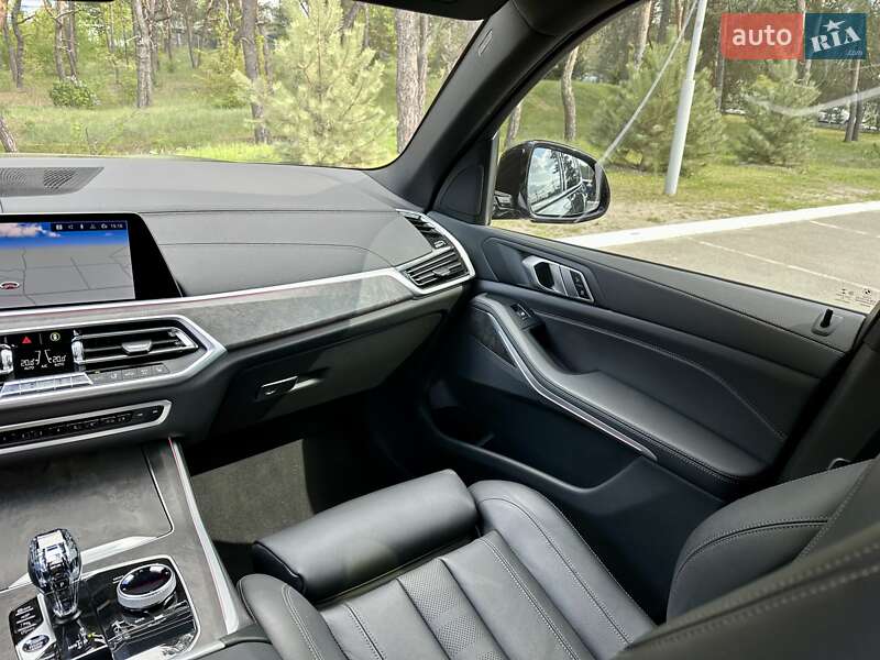 Внедорожник / Кроссовер BMW X5 2022 в Киеве
