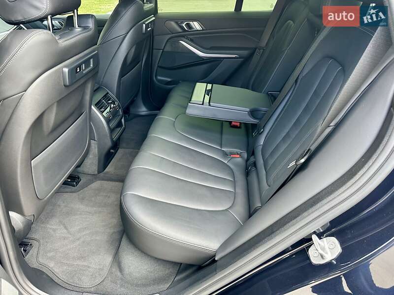 Внедорожник / Кроссовер BMW X5 2022 в Киеве