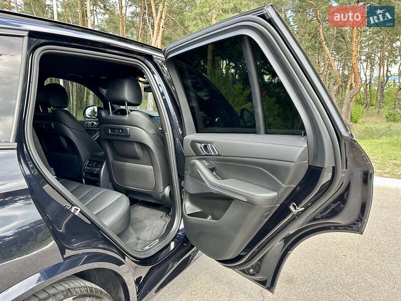 Внедорожник / Кроссовер BMW X5 2022 в Киеве