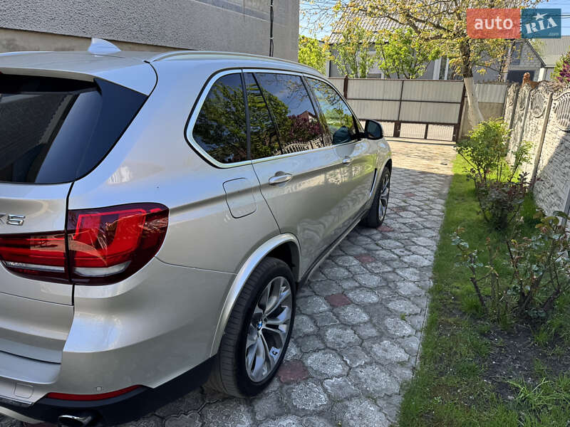 Внедорожник / Кроссовер BMW X5 2016 в Дубно