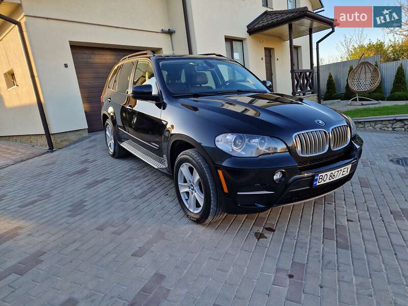Позашляховик / Кросовер BMW X5 2012 в 