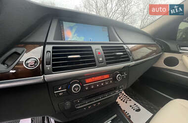 Позашляховик / Кросовер BMW X5 2011 в 