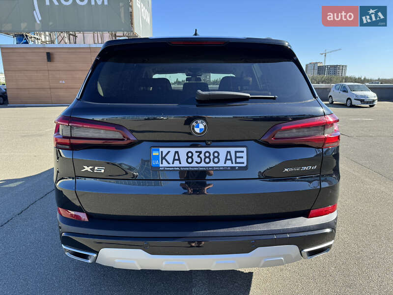 Внедорожник / Кроссовер BMW X5 2021 в Киеве