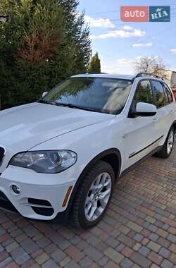 Позашляховик / Кросовер BMW X5 2012 в 