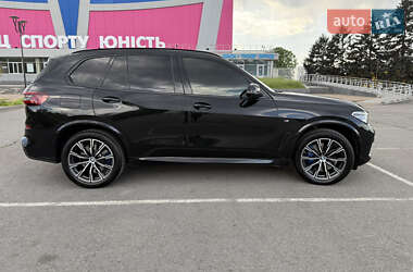 Позашляховик / Кросовер BMW X5 2021 в 