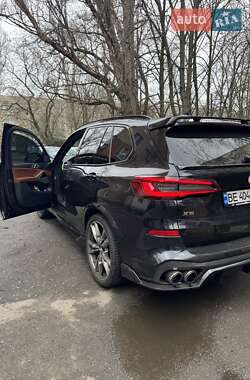 Внедорожник / Кроссовер BMW X5 2018 в 