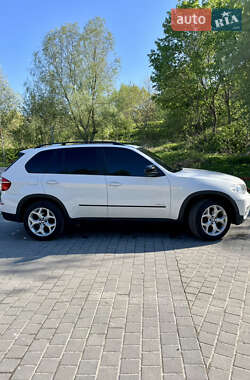 Внедорожник / Кроссовер BMW X5 2011 в 