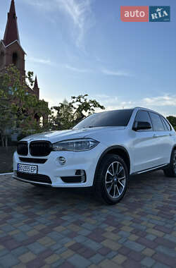 Позашляховик / Кросовер BMW X5 2013 в 