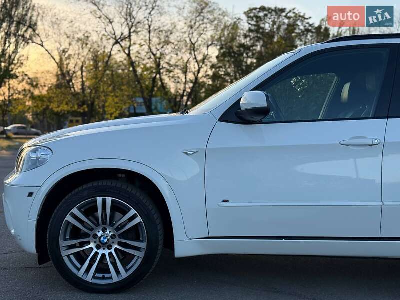 Позашляховик / Кросовер BMW X5 2011 в Миколаєві