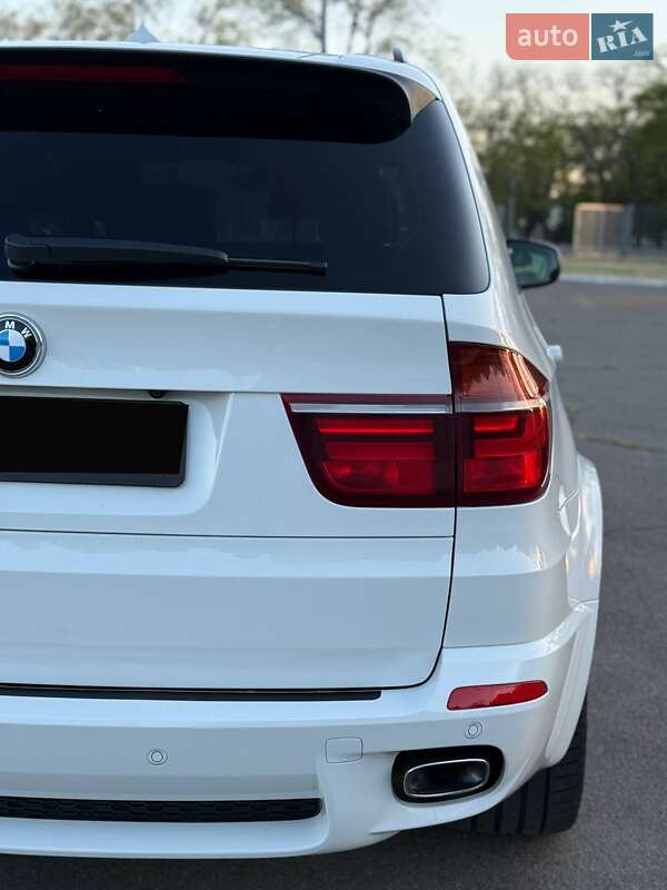 Позашляховик / Кросовер BMW X5 2011 в Миколаєві
