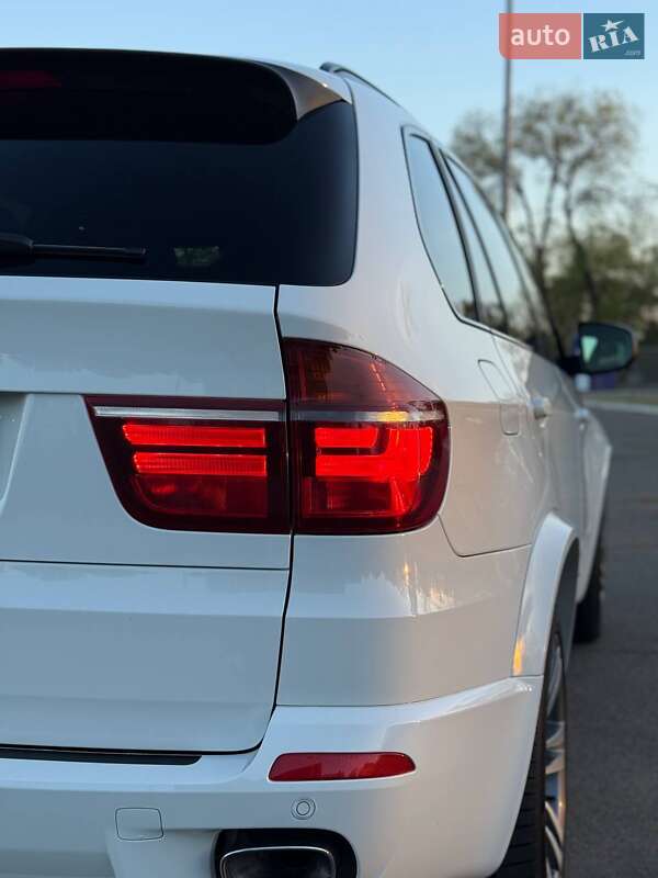 Позашляховик / Кросовер BMW X5 2011 в Миколаєві