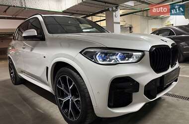 Позашляховик / Кросовер BMW X5 2021 в 