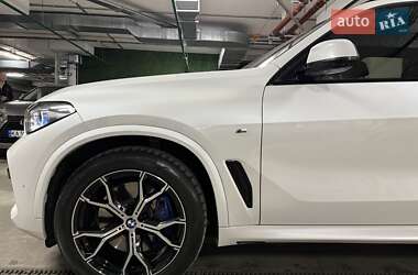 Позашляховик / Кросовер BMW X5 2021 в 