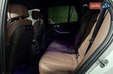 Позашляховик / Кросовер BMW X5 2021 в 
