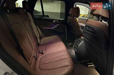 Позашляховик / Кросовер BMW X5 2021 в 