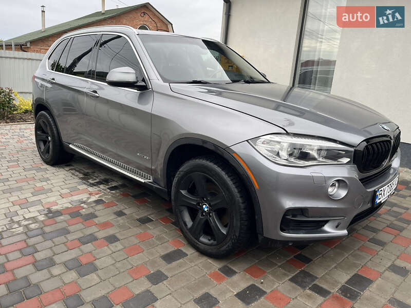 Позашляховик / Кросовер BMW X5 2013 в 