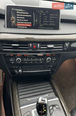 Позашляховик / Кросовер BMW X5 2013 в 