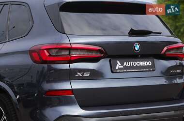 Позашляховик / Кросовер BMW X5 2021 в 