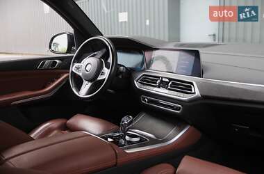 Позашляховик / Кросовер BMW X5 2021 в 