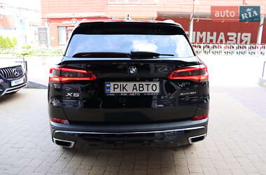 Позашляховик / Кросовер BMW X5 2019 в 