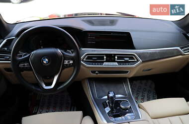 Позашляховик / Кросовер BMW X5 2019 в 