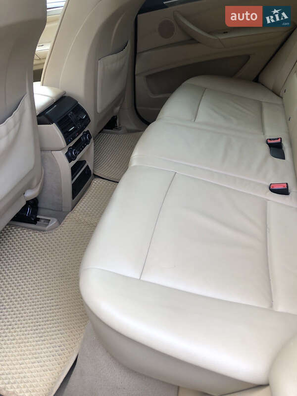 Внедорожник / Кроссовер BMW X5 2011 в Тернополе