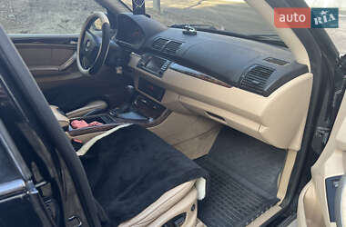 Позашляховик / Кросовер BMW X5 2003 в 