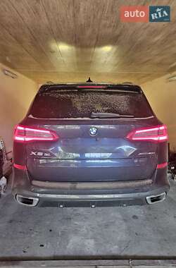 Позашляховик / Кросовер BMW X5 2019 в 