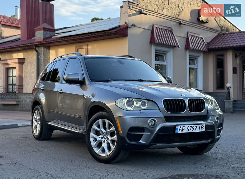 Внедорожник / Кроссовер BMW X5 2011 в 