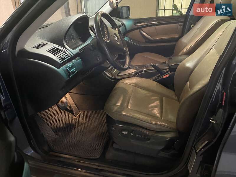 Внедорожник / Кроссовер BMW X5 2005 в Днепре