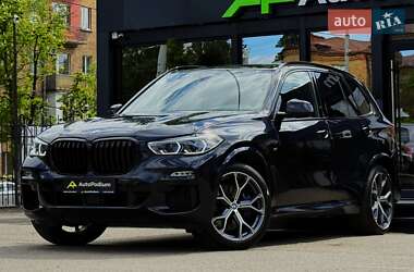 Позашляховик / Кросовер BMW X5 2021 в 