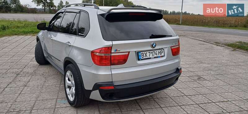 Внедорожник / Кроссовер BMW X5 2009 в Нетешине