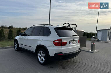 Позашляховик / Кросовер BMW X5 2010 в 