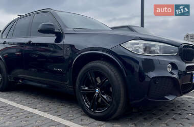 Позашляховик / Кросовер BMW X5 2017 в 