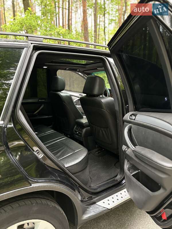 Внедорожник / Кроссовер BMW X5 2005 в Малине