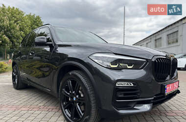 Позашляховик / Кросовер BMW X5 2019 в 